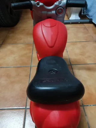 Moto de juguete Cars Roja y Gris