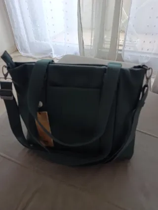 Bolso de piel verde