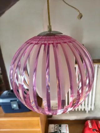 Lámpara de techo rosa globo