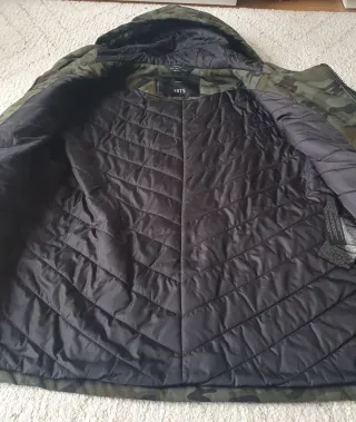 Parka acolchada caballero Zara.