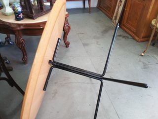 Mesa de centro redonda estilo industrial escandina