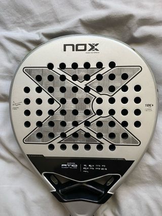 Pala Nox AT10 Genius 18K agustin tapia 2024