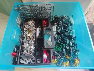 Lote Figuras Warhammer y Más