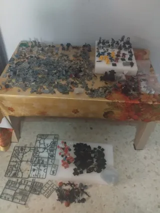Lote Figuras Warhammer y Más