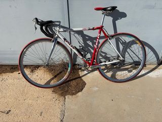 Bicicleta de carretera Zeus