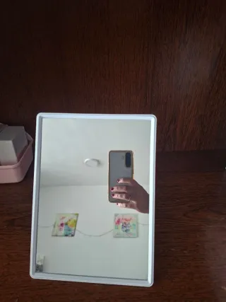 Espejo de sobremesa o pared blanco