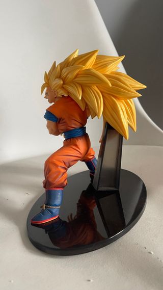 Goku Super Saiyan 3 Figura