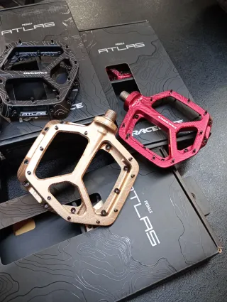 Pedales Race Face Atlas