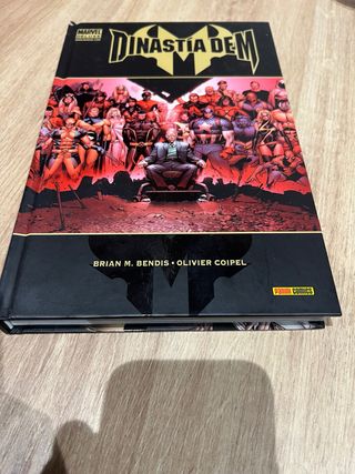 Dinastia de M. Marvel Deluxe