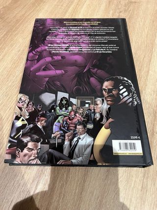 Dinastia de M. Marvel Deluxe