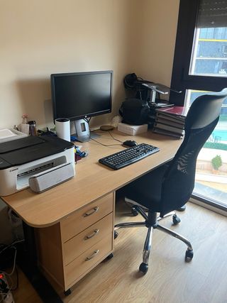 Cajonera de madera con ruedas