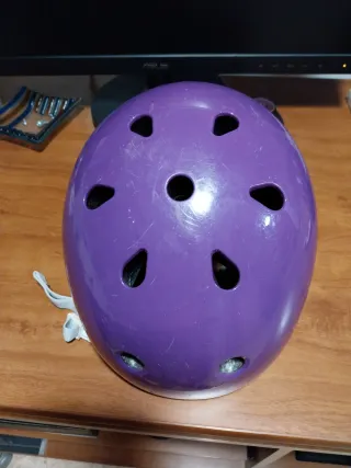 Patines rosas y morados con protecciones completas