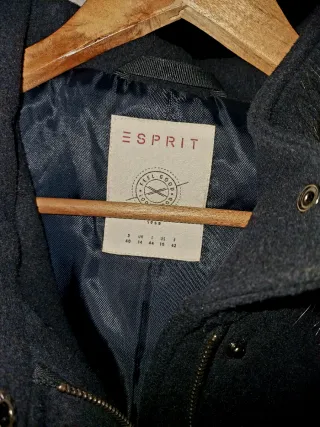 Abrigo Esprit azul marino con capucha