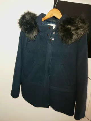 Abrigo Esprit azul marino con capucha