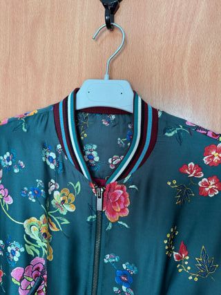 Blazer tipo bomber Cazadora