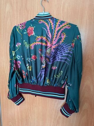 Blazer tipo bomber Cazadora