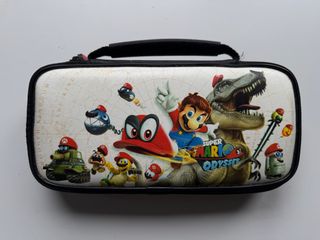 Nintendo Switch con accesorios y juegos