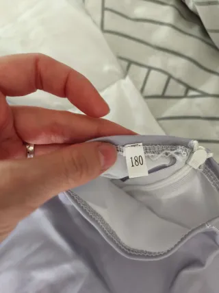 Mono Zentai gris claro talla 180