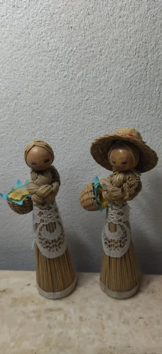 Dos figuras de muñecas de Filipinas