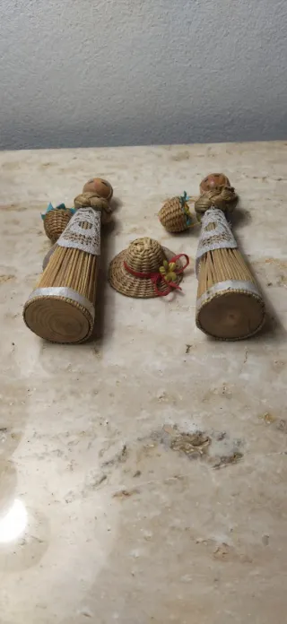 Dos figuras de muñecas de Filipinas