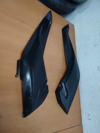 Carenado Lateral Yamaha Xmax 125 (2015)