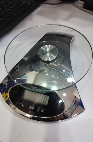 Bilancia elettronica Eurostil cromata con vetro