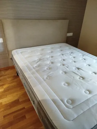 Colchón y cabezal cama 150