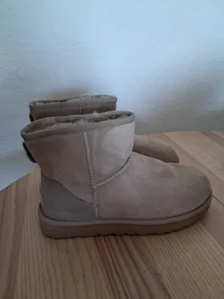Botas UGG Classic Mini II Beige Originales.