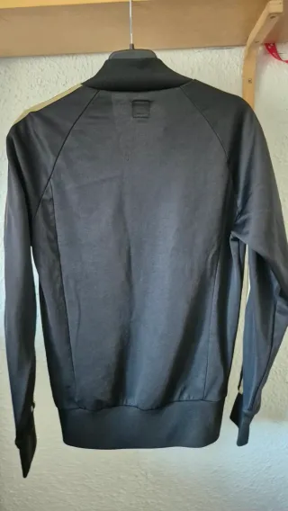 Chaqueta Adidas Negra y Dorada Cremallera