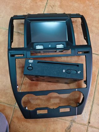 Pantalla GPS, DVD y Carcasa Freelander 2