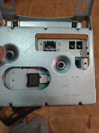 Pantalla GPS, DVD y Carcasa Freelander 2