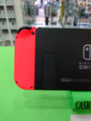 Nintendo Switch Azul y Rojo 2023