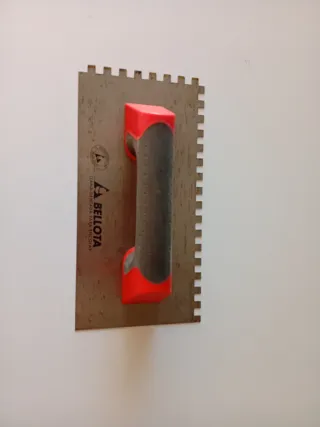 Paleta Bellota dentada modelo 587308BIM