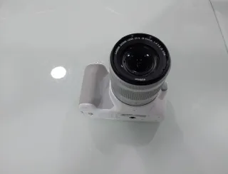 Fotocamera Canon EOS 250D Bianca