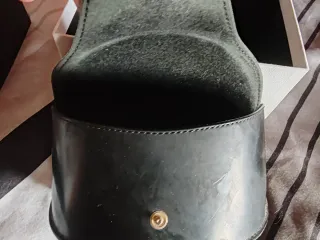 Custodia originale Chanel per occhiali da sole o d