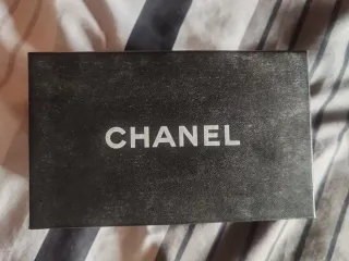 Custodia originale Chanel per occhiali da sole o d