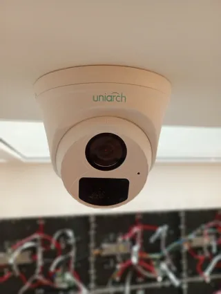 Seguridad Electronica y Conectividad.