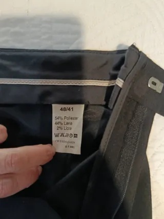 Traje de chaqueta y chaleco negro