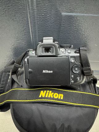 Nikon D5200 + Lentes 18-55VR y 55-200VR