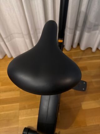 Bicicleta estática Essential 03