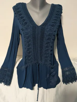 Blusa Desigual manga larga con encaje