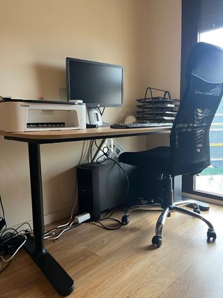 Mesa de escritorio de madera