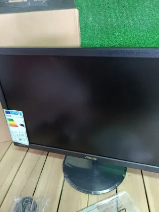 Monitor Full HD de 21,5” (54,6 cm) con 1 ms