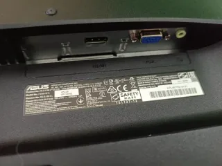 Monitor Full HD de 21,5” (54,6 cm) con 1 ms