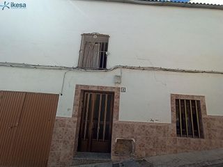 Chalet en venta en Mengíbar