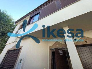 Casa adosada en venta en Guillena