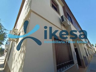 Casa adosada en venta en Guillena