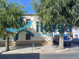 Casa adosada en venta en Guillena