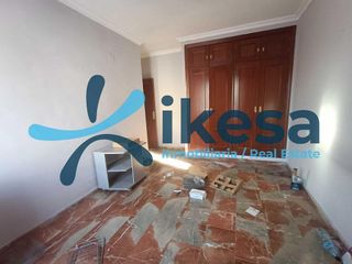 Casa adosada en venta en Guillena
