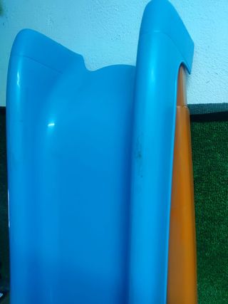 FEBER - Slide, Tobogán pequeño con rampa de 107 cm, para niños preescolares de 1 a 5 años,Azul y Rojo,Resistente a la luz y Cambios de Temperatura,de fácil Montaje Famosa (800009593)